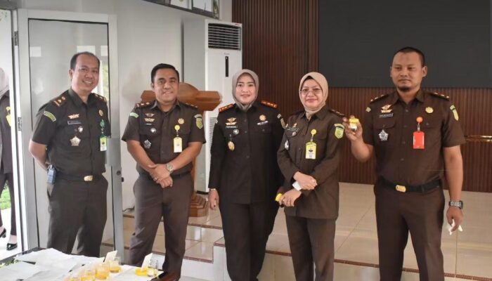 Dukung Kejaksaan Bersih Narkoba, Kejari Pasaman Barat Tes Urine Seluruh Pegawai