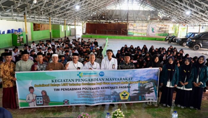 Tingkatkan Literasi Kesehatan Remaja, Poltekkes Kemenkes Padang Gelar Sosialisasi di Pesantren Nurul Yaqin
