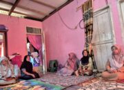 Wujud Kepedulian, Keluarga Besar MTsN 15 Tanah Datar Gelar Takziah ke Rumah Duka Orang Tua Siswa