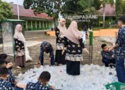 Wujud Implementasi Ekoteologi, MTsN 3 Padang Panen Raya Sampah Plastik Bernilai Ekonomis