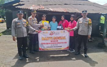 Sambut HUT Bhayangkara ke-80, Kapolsek Pasaman, AKP Bermana Manda Salurkan Bantuan Sembako untuk Warga Kurang Mampu