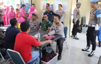 Sambut Hari Bhayangkara ke-80, Kapolres Pasbar, AKBP Agung Tribawanto, S.I.K Gelar Misi Kemanusiaan Lewat Bakti Kesehatan