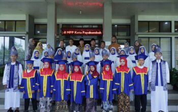 Khatam Al-Qur’an MDTA Nurul Iman Payakumbuh Perkuat Karakter Generasi Muda