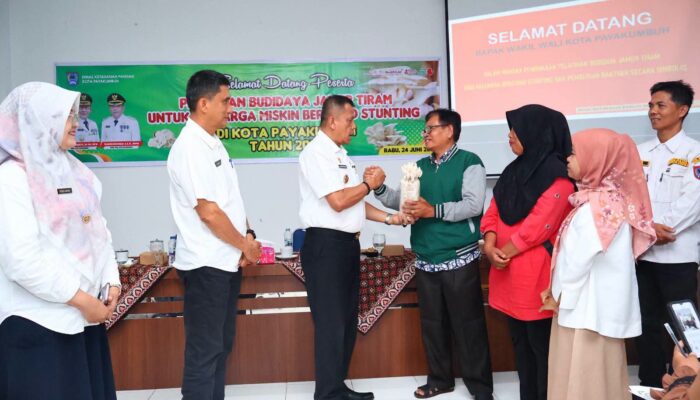 Cegah Stunting dan Perkuat Ketahanan Pangan, Pemko Payakumbuh Salurkan 6.000 Baglog Jamur Tiram kepada Masyarakat