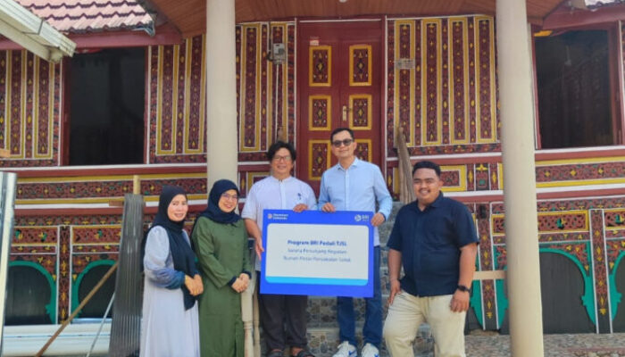 BRI Region 3 Padang Salurkan Bantuan CSR BRI Peduli untuk Dukung Rumah Pintar Panyakalan Solok