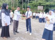 Momen Bahagia di Penghujung Sore, Kelulusan Kelas IX MTsN 4 Sijunjung Diumumkan
