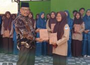 Sukacita Warnai Pembagian Rapor MAN Lima Puluh Kota