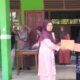 Penyerahan Rapor Siswa MTsN 4 Sijunjung, Pemuncak Dapat Penghargaan