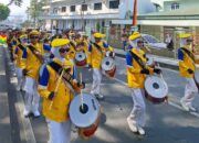 Drumband Bahana Melodi Nusantara MTsN 10 Tanah Datar Meriahkan Khatam Quran di Bukittinggi