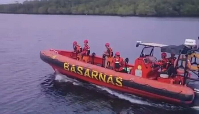 Digulung Ombak Saat Jemput Pasien, Long Boat Terbalik di Mentawai, SAR Lakukan Pencarian Intensif