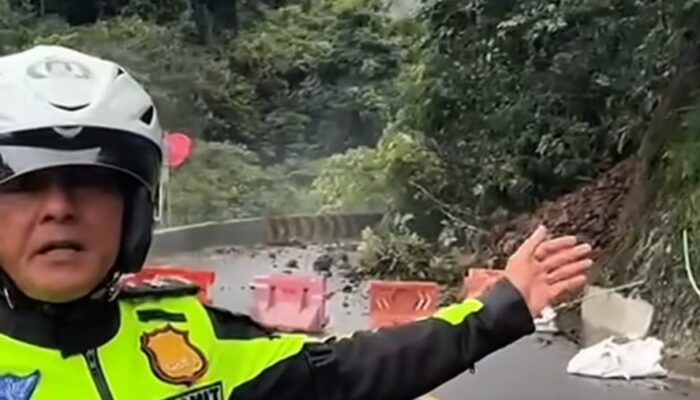 Longsor di Lembah Anai, Jalur Padang-Bukittinggi Ditutup Sementara