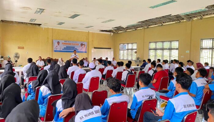 Pelatihan Berbasis Kompetensi Dibuka, Pemkab Pasbar Dorong Peserta Siap Kerja dan Berwirausaha