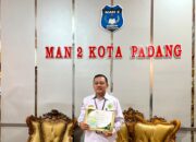 Kepala MAN 2 Padang Raih Penghargaan Kepala MAN Teraktif dan Tercepat Penyelesaian E-Kinerja Triwulan II 
