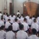 Shalat Zuhur Berjamaah Bagian Pembinaan Karakter Murid Baru MTsN 2 Padang