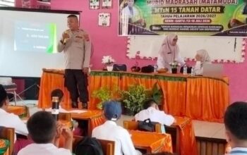 Edukasi Murid Baru, MTsN 15 Tanah Datar Hadirkan Polsek Tanjung Emas
