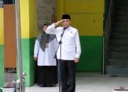 Upacara MTsN 6 Tanah Datar, Kakankemenag Hendri Pani Dias : Siapkan Diri Sejak Dini