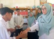 Kepala MTsN 3 Padang Terima  Guru Muda PPL UNP