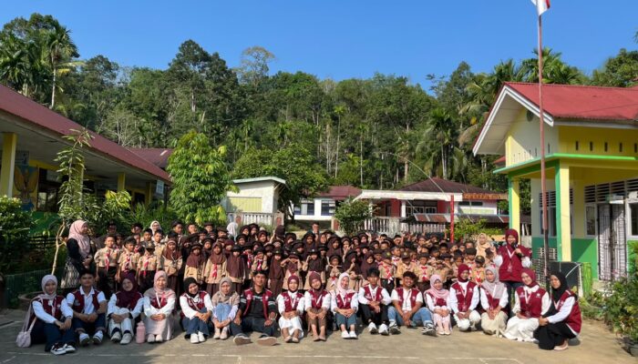 Dari Kebiasaan Sederhana Menuju Generasi Sehat, Mahasiswa KKN UNP Tanamkan PHBS dan Edukasi Gizi di Buluah Kasok