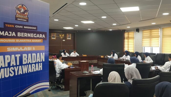 Minim Literasi Politik, NasDem Sumbar Ajak Remaja Rasakan Jadi Anggota DPRD Sehari