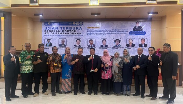 Dr Ir Sukarli, Kadis Peternakan Sumbar Resmi Sandang Gelar Doktor