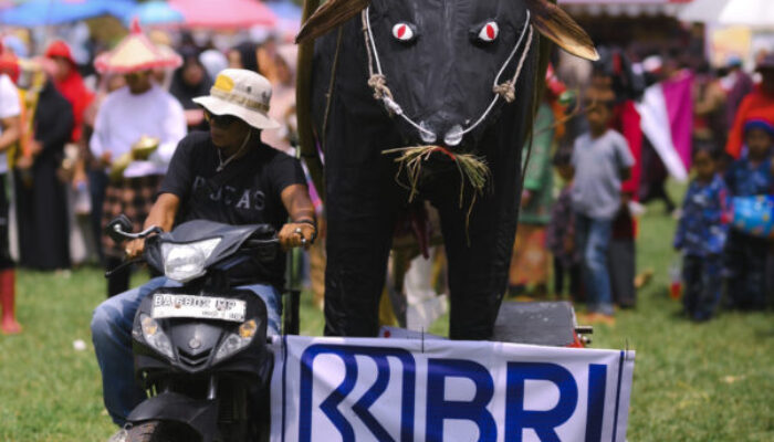 Semarak Merah Putih di Nagari Sikabu, BRI Dorong UMKM dan Layani 500 Warga Lewat Cek Kesehatan Gratis