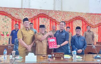 Bupati Pasaman Barat Sampaikan Nota Pengantar KUA-PPAS Perubahan APBD 2026