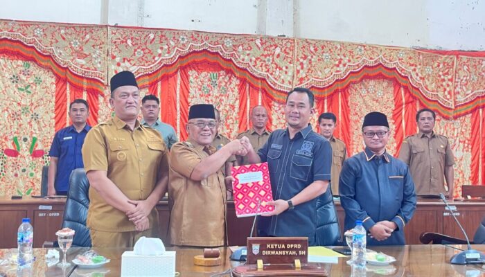 Bupati Pasaman Barat Sampaikan Nota Pengantar KUA-PPAS Perubahan APBD 2026