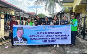 Irman Gusman Gerak Cepat Salurkan Bantuan Korban Banjir Padang, Relawan Tembus Genangan Tengah Malam