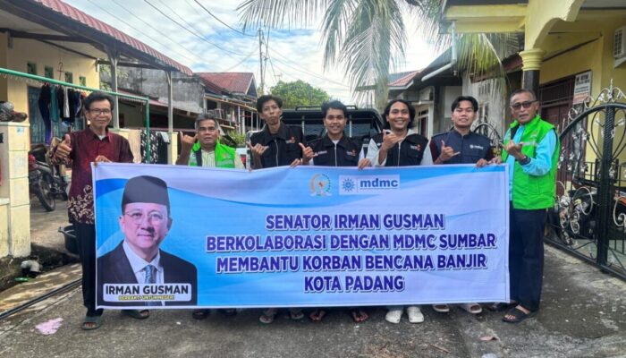 Irman Gusman Gerak Cepat Salurkan Bantuan Korban Banjir Padang, Relawan Tembus Genangan Tengah Malam