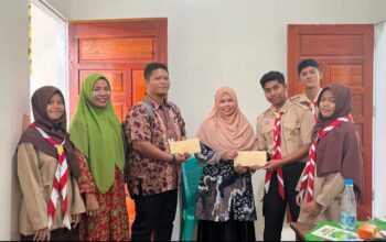 OSIM MAN 3 Padang Salurkan Santunan Duka, Wujudkan Kepedulian dan Solidaritas Keluarga Besar Madrasah
