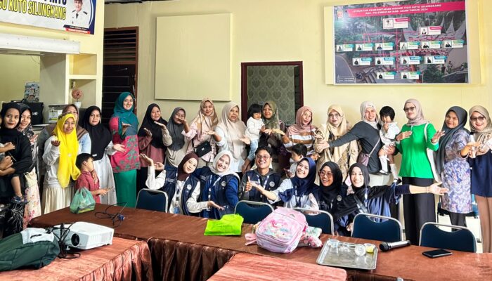 Mahasiswa KKN UNP Edukasi Warga Nagari Tigo Koto Silungkang Cegah Stunting melalui PHBS dan Pemanfaatan Pangan Lokal