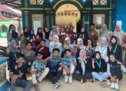 Mahasiswa KKN Unand Edukasi Warga Kurai Taji Timur Olah Limbah Dapur jadi Pupuk Organik Cair