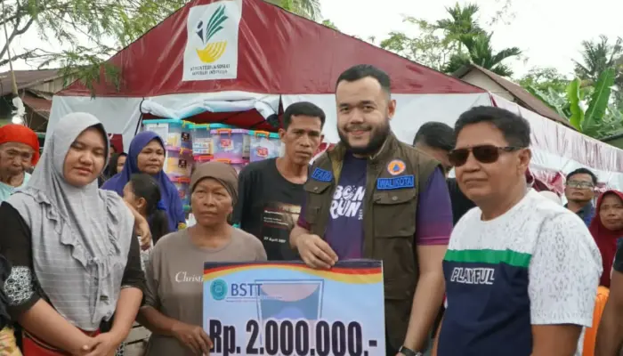 270 Rumah Terdampak Banjir di Padang Terima Bantuan Rp540 Juta, Fadly Amran Dorong Percepatan Pemulihan