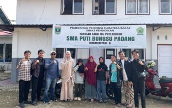 Barek Samo Dipikua, Ringan Samo Dijinjiang: Wujud Kemerdekaan Hakiki di Tengah Bencana Kota Padang