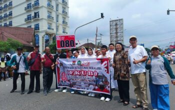 FKUB Bukittinggi Bawa Pesan Kerukunan dalam Pawai Alegoris HUT RI ke-81