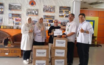 Solidaritas Ranah Minang  untuk Korban Gempa NTT, 1,2 Ton Randang Segera Diterbangkan.