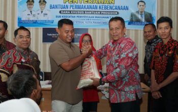 30 Warga Payakumbuh yang Terdampak Bencana dan Gagal Panen Terima Banpres