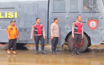Polres Pasaman Bersihkan Fasilitas Umum Pascabanjir di Lubuk Sikaping