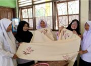 MTsN 2 Tanah Datar Hadirkan Kokurikuler Menjahit Kapalo Samek