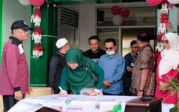 Kepala MTsN 1 Bukittinggi Tandatangani Komitmen Bersama Pembangunan Zona Integritas