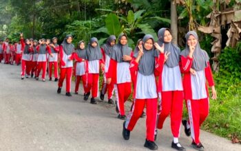Kegiatan Pagi MTsN 2 Solok, Awali Aktivitas dengan Ibadah, Olahraga dan Kebersamaan