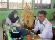 Rika Maria Kepala MAN 1 Tanah Datar Berbagi Inspirasi KBC dan PM di MAN 2 Sijunjung
