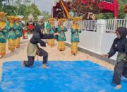 MTsN 1 Agam Meriahkan Peresmian Jembatan Garuda Merah Putih