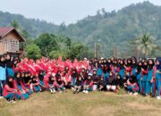 Semarak HUT RI, MTsN 4 Sijunjung Ikuti Jalan Santai Nagari Sumpur Kudus 