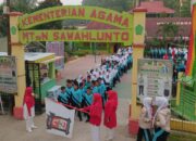 Semarak HUT ke-81 RI, MTsN 2 Sawahlunto Gelar Jalan Santai, Doorprize dan Permainan Gembira