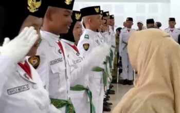 Dua Murid MAN 1 Tanah Dikukuhkan Jadi Paskibra