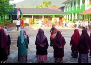 Semarak HUT Kemerdekaan, MAN 1 Pasaman Gelar Upacara dengan Nuansa Adat Minangkabau