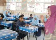 Kepala MTsN 1 Agam Supervisi Kebersihan Kelas, Perkuat K3 dan Gerakan Ekoteologi