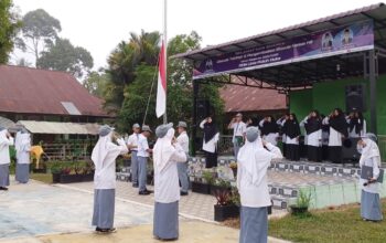 Upacara Senin MAN Lima Puluh Kota Cas Kembali Semangat Belajar, Siapkan Generasi Emas 2045