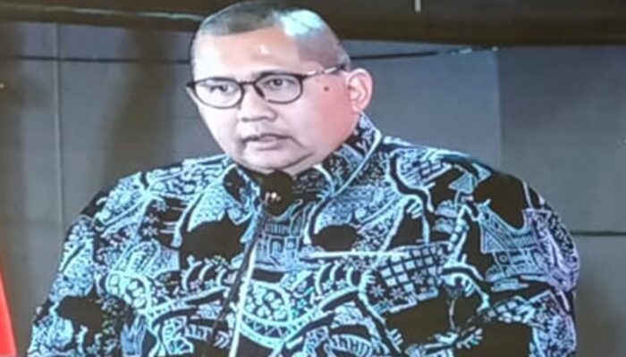 Strategi Beradaptasi Ketika Kebijakan Pusat Bertemu Realitas Daerah